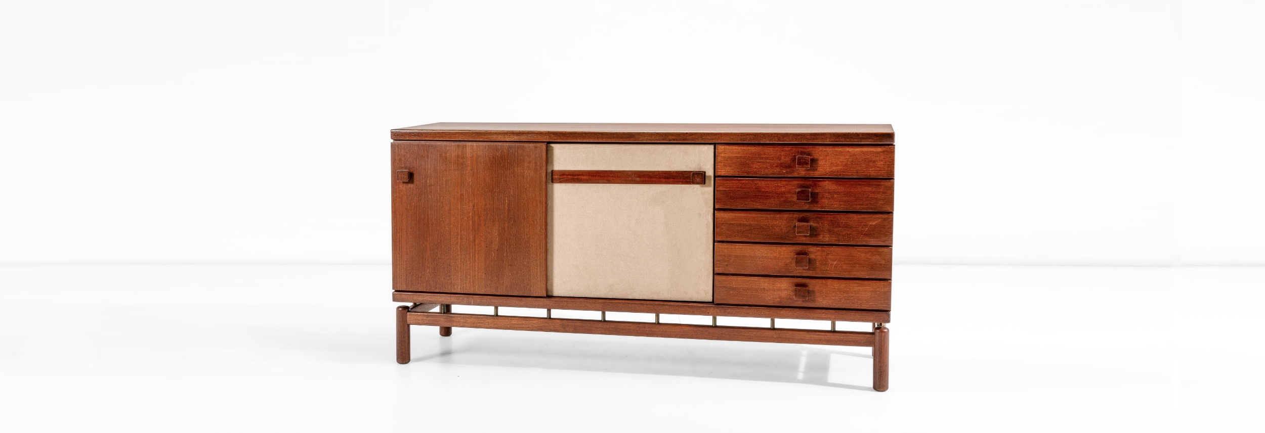 credenza anni60 designed by Ilmari Tapiovaara 041 M(2)